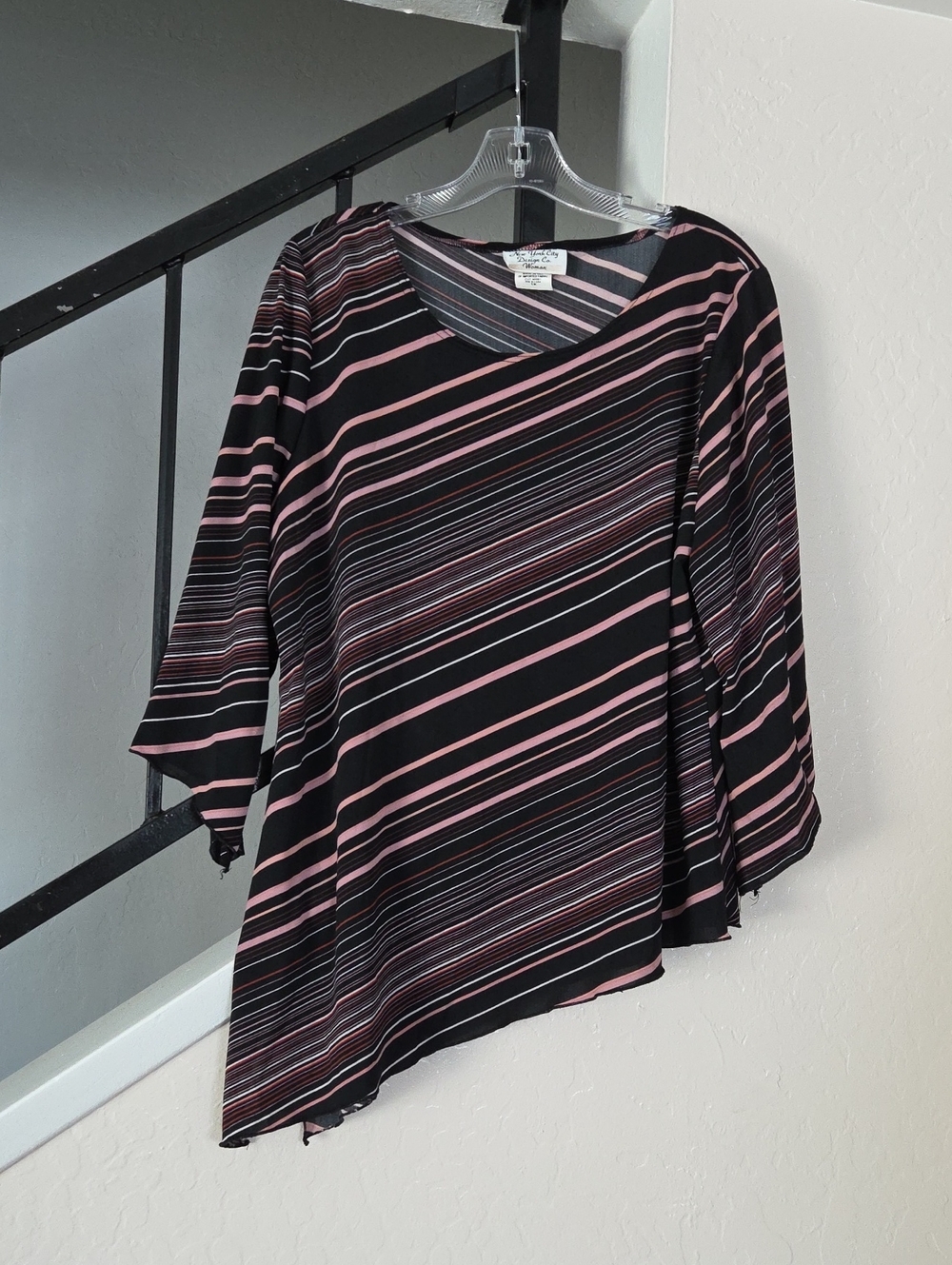 Diagonal Stripe Asymmetric Tunic - Black & Pink Size 1x